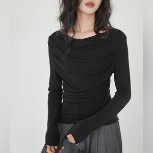 Commense Off-shoulder Long Sleeve Slinky Top
